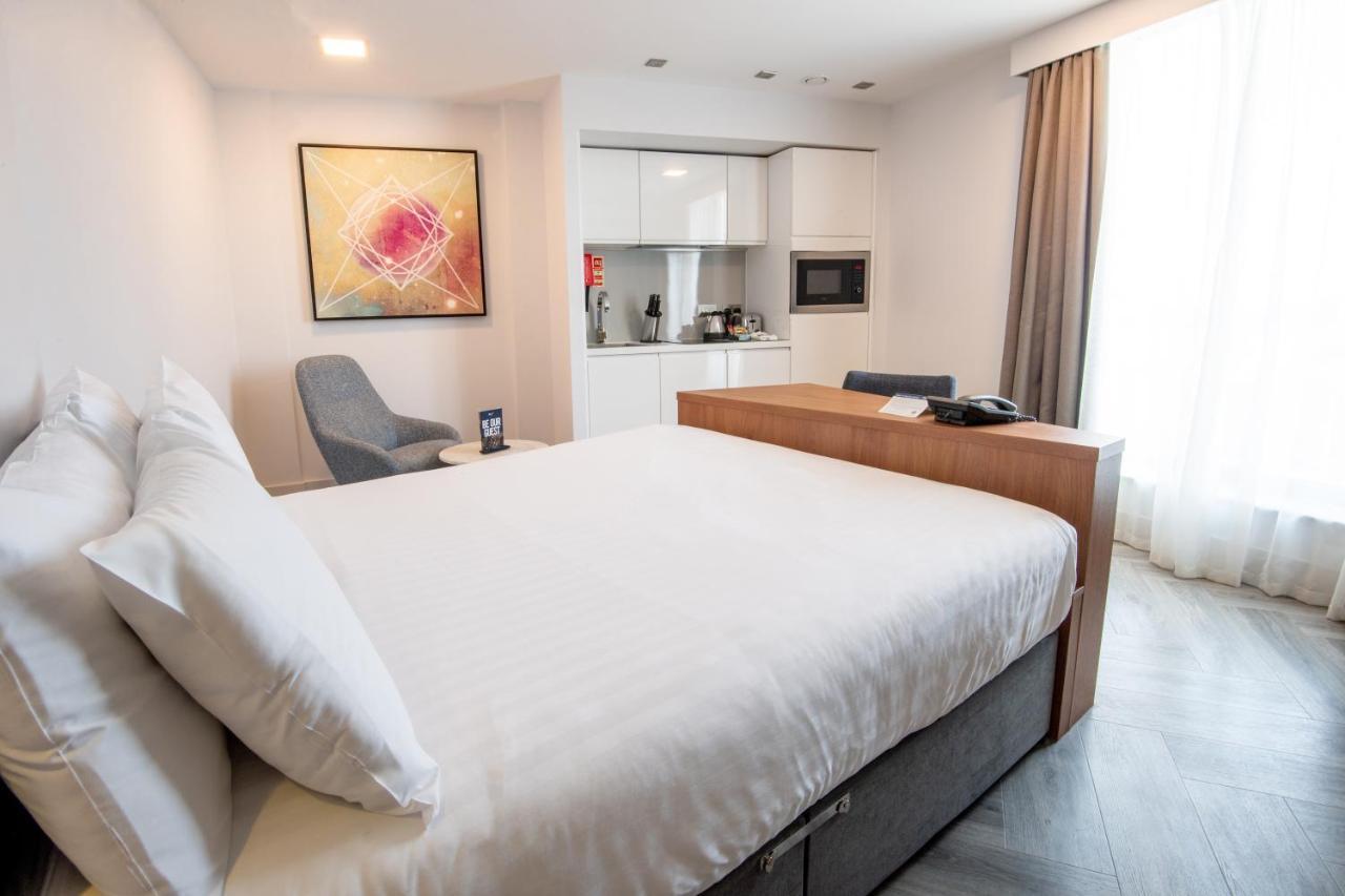 Roomzzz London Stratford Экстерьер фото