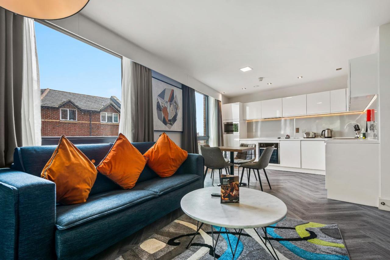 Roomzzz London Stratford Экстерьер фото