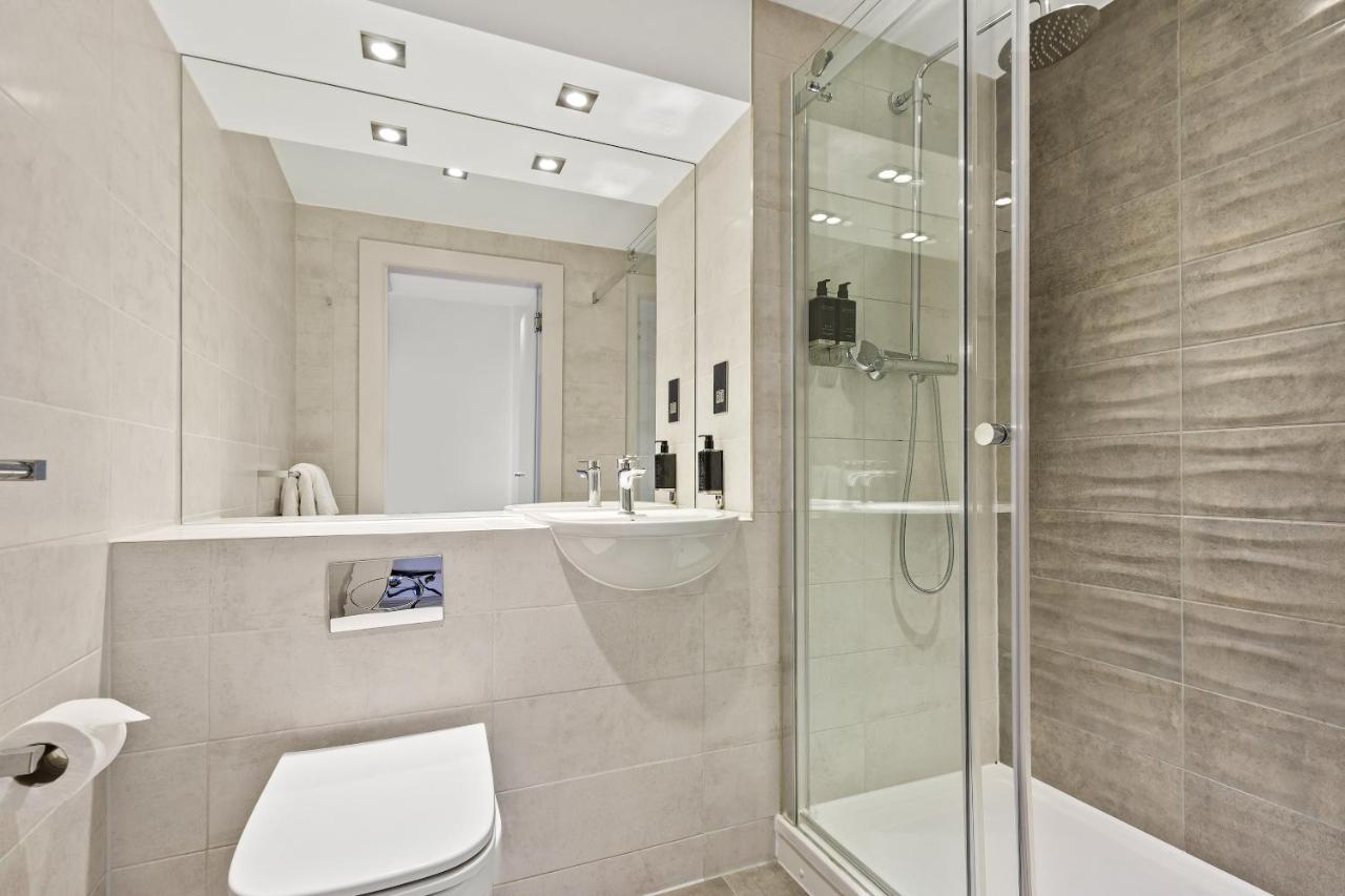 Roomzzz London Stratford Экстерьер фото
