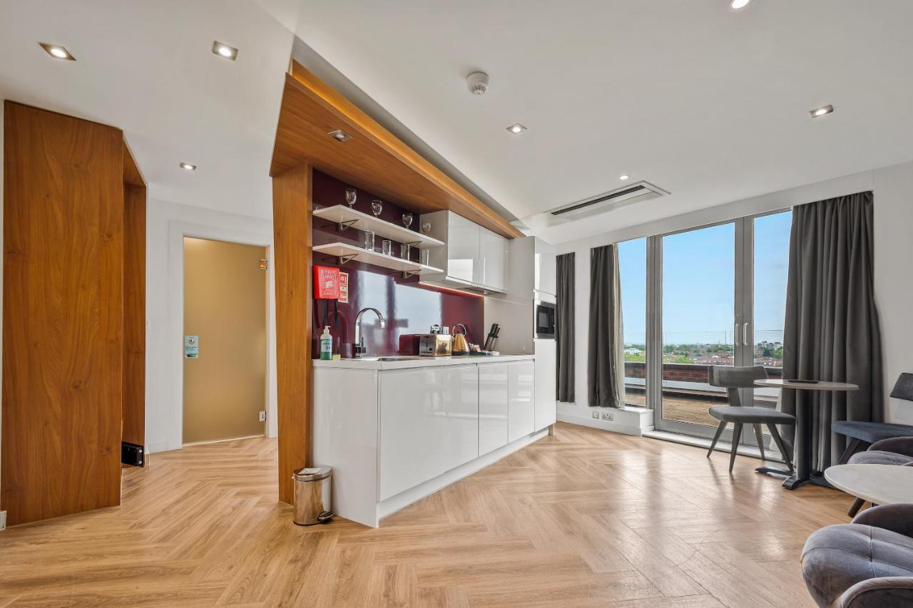 Roomzzz London Stratford Экстерьер фото