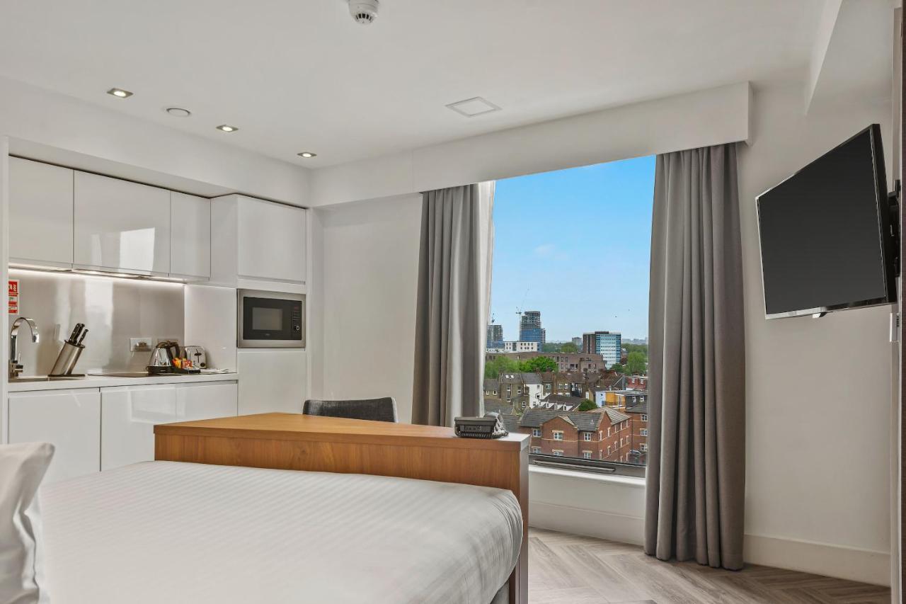 Roomzzz London Stratford Экстерьер фото