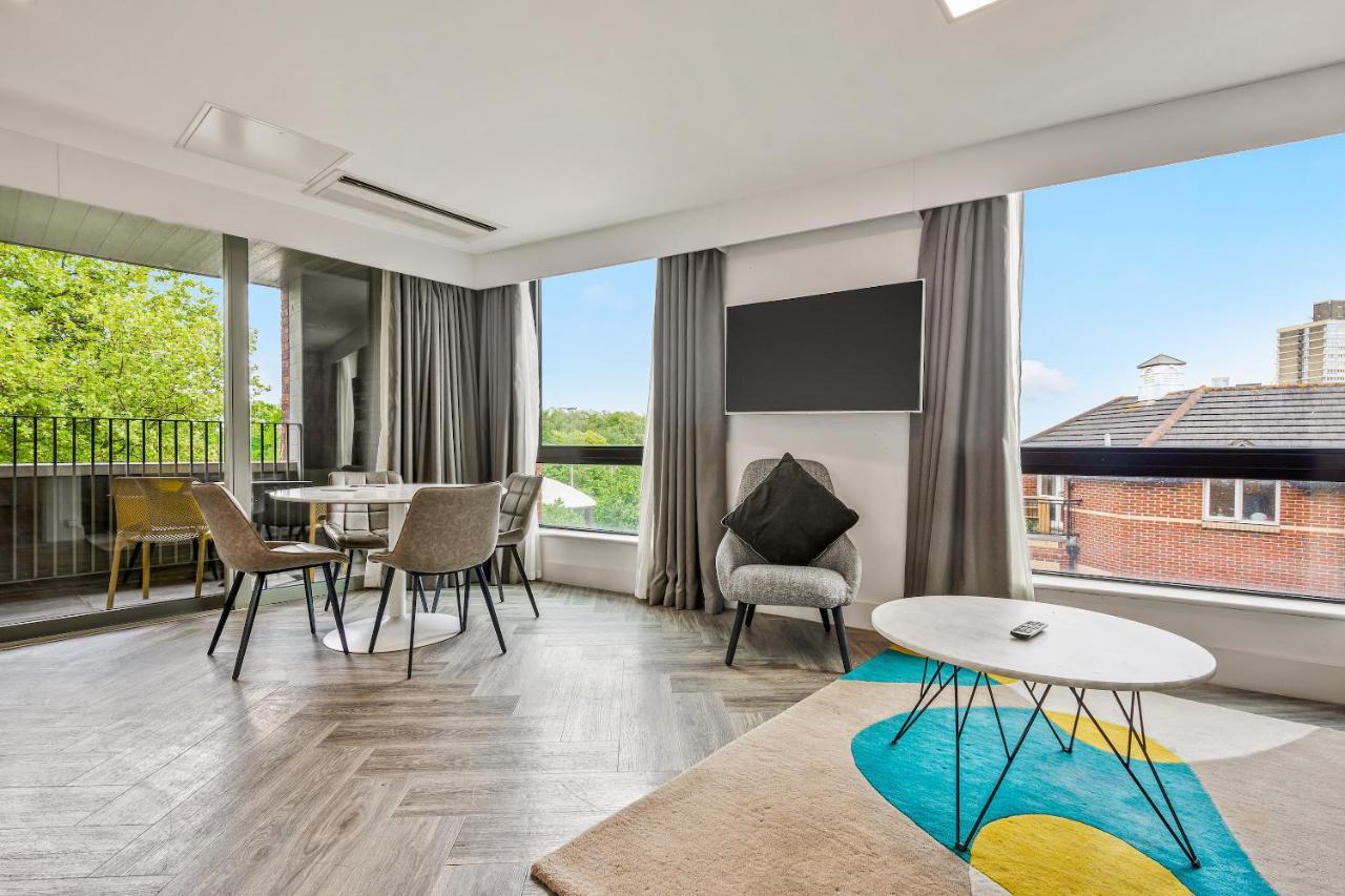 Roomzzz London Stratford Экстерьер фото