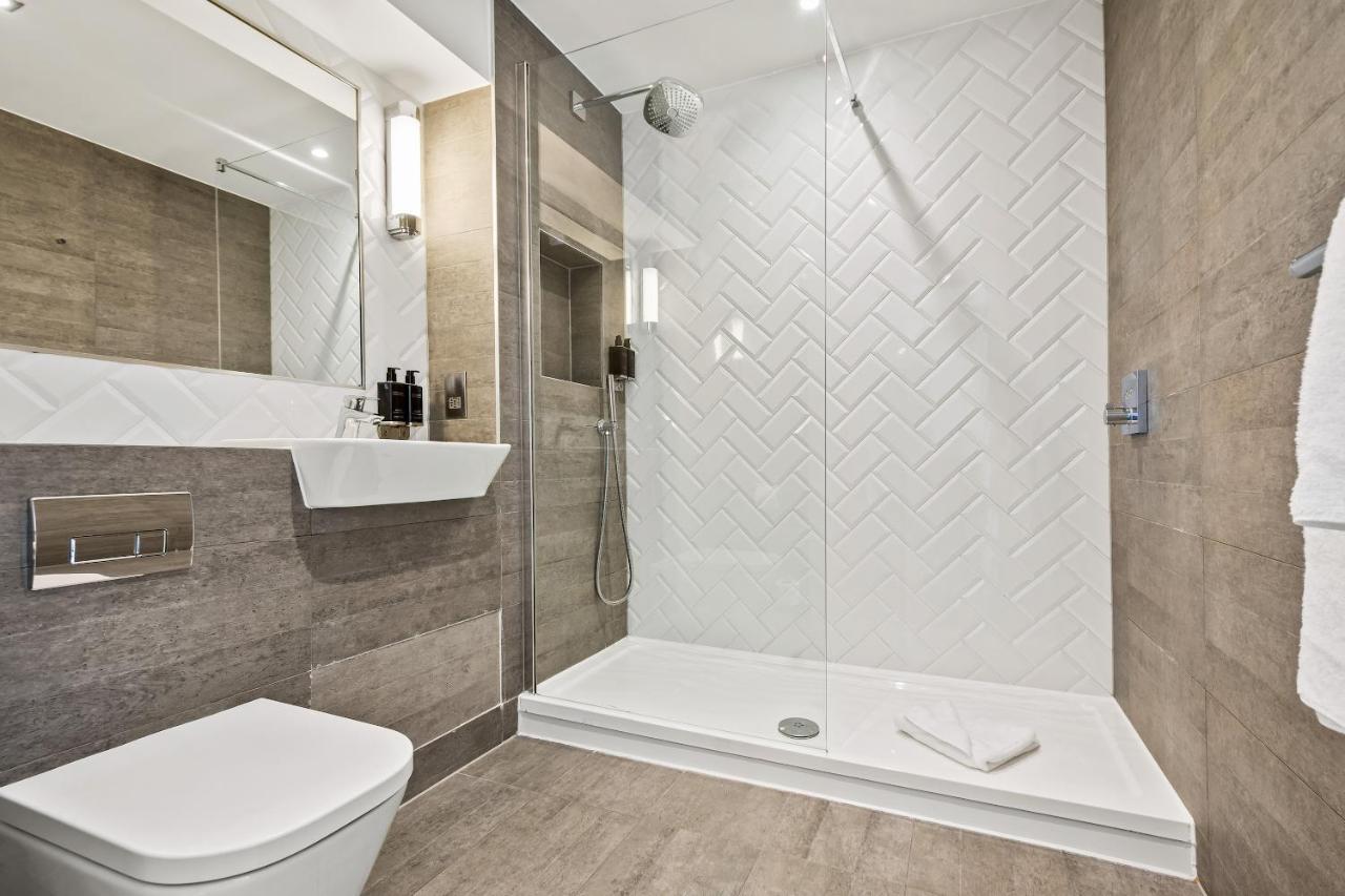 Roomzzz London Stratford Экстерьер фото