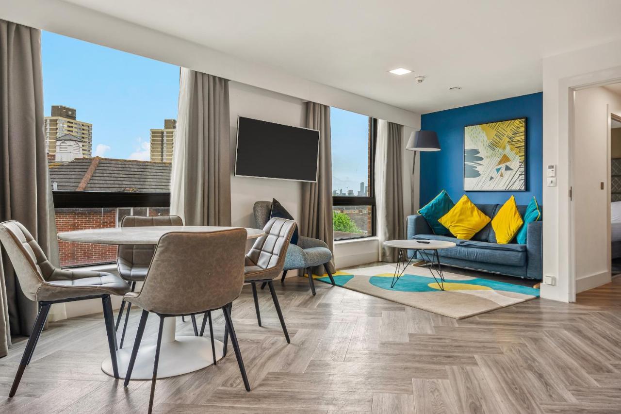 Roomzzz London Stratford Экстерьер фото
