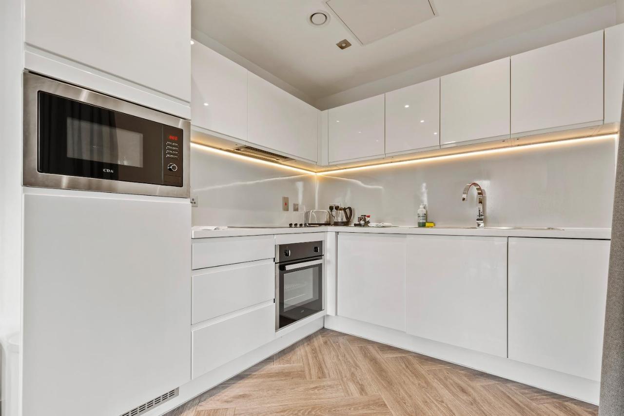 Roomzzz London Stratford Экстерьер фото