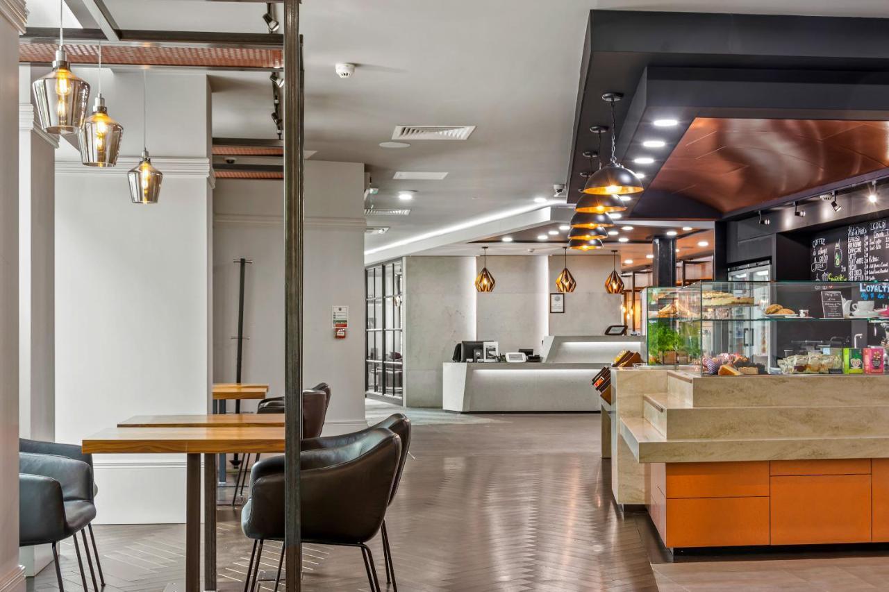 Roomzzz London Stratford Экстерьер фото