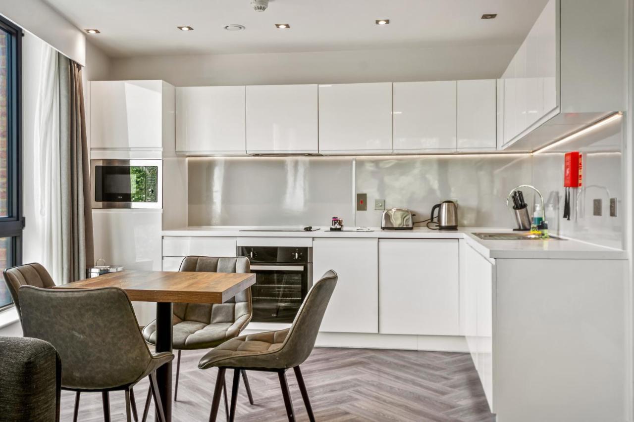 Roomzzz London Stratford Экстерьер фото