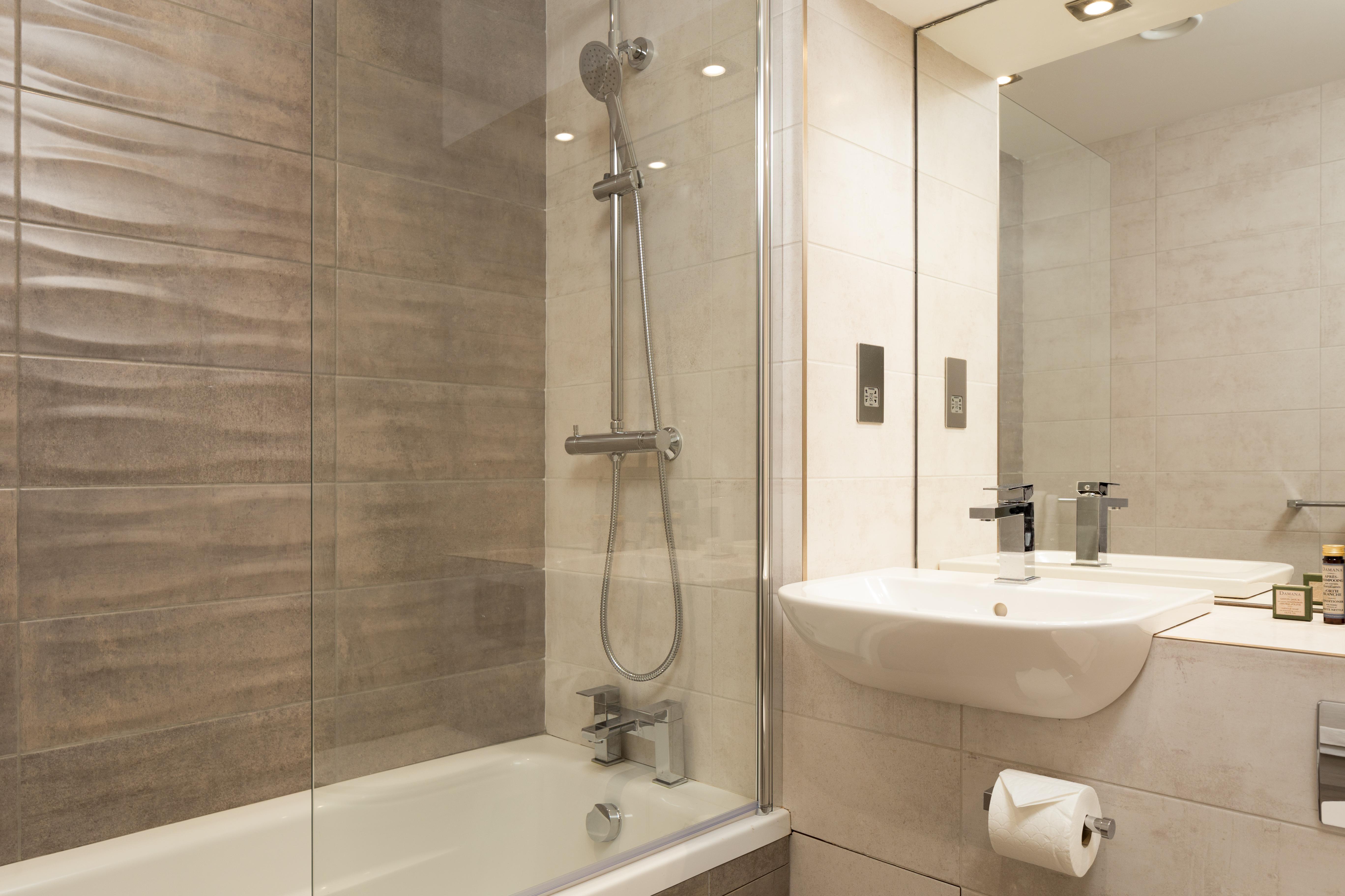 Roomzzz London Stratford Экстерьер фото