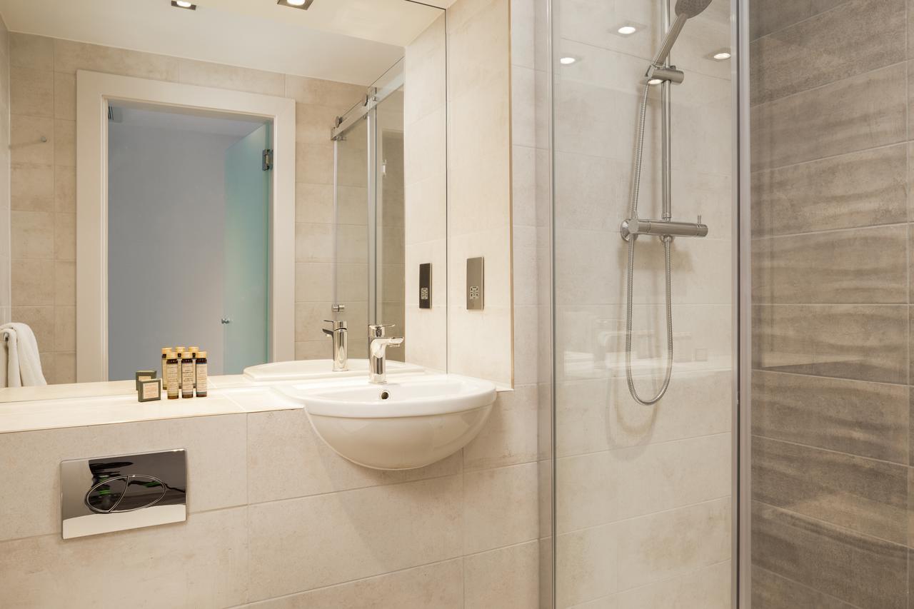 Roomzzz London Stratford Экстерьер фото
